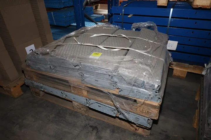 Konvolut Metall Treppenstufen Maße: 80 x 26 cm